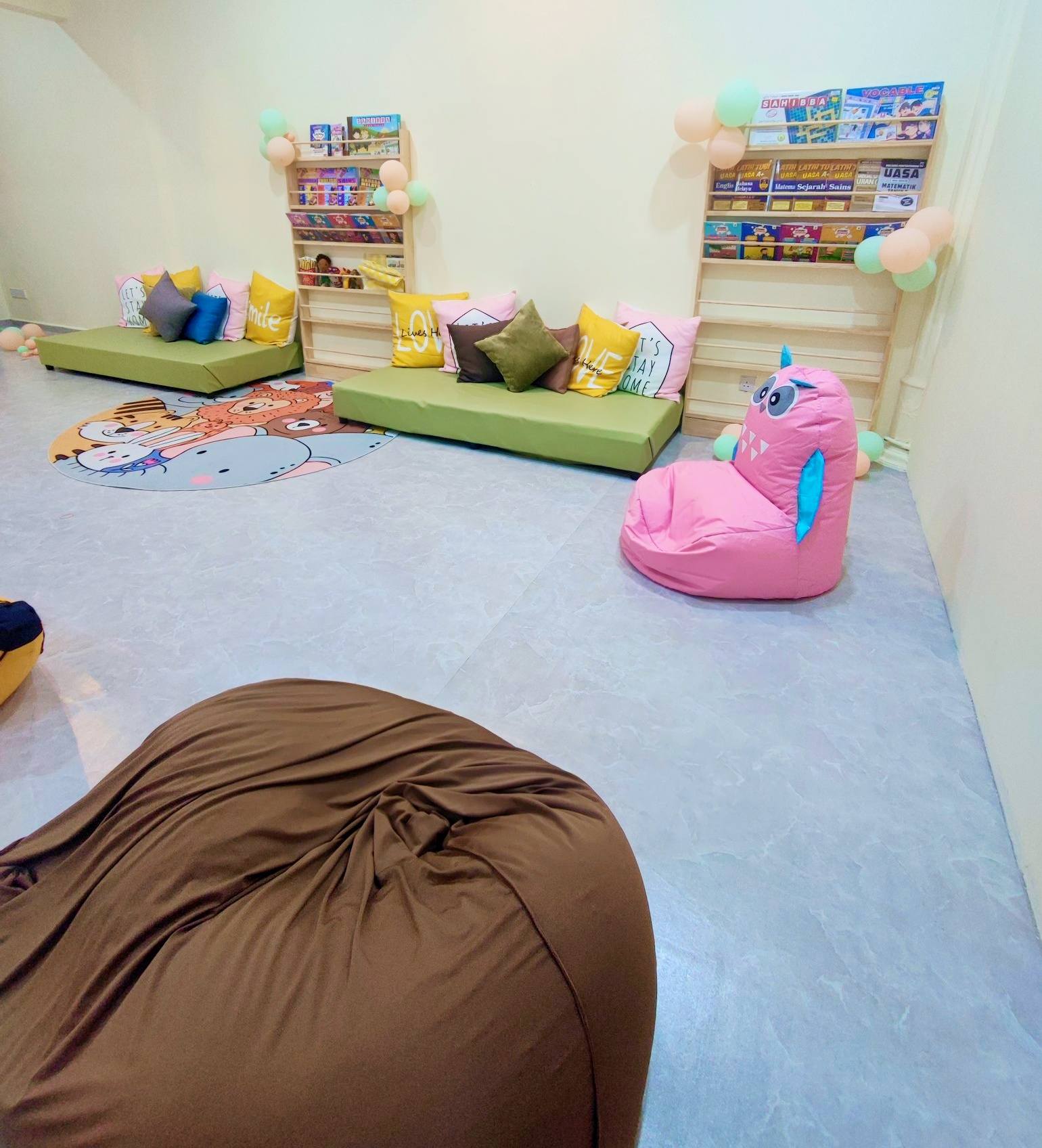 AfterSekolah interior